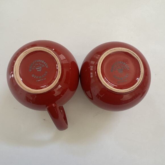 Vintage WAECHTERSBACH Red Creamer &‎ Sugar Bowl w/ Lid Set W. Germany Christmas - Picture 6 of 10